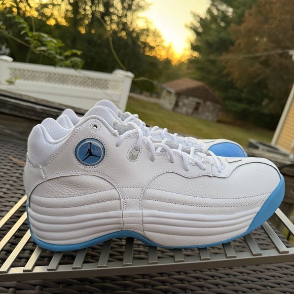 NEW Air Jordan Jumpman Team 1 (White University Blue) FV3928-101 - Picture 2 of 10